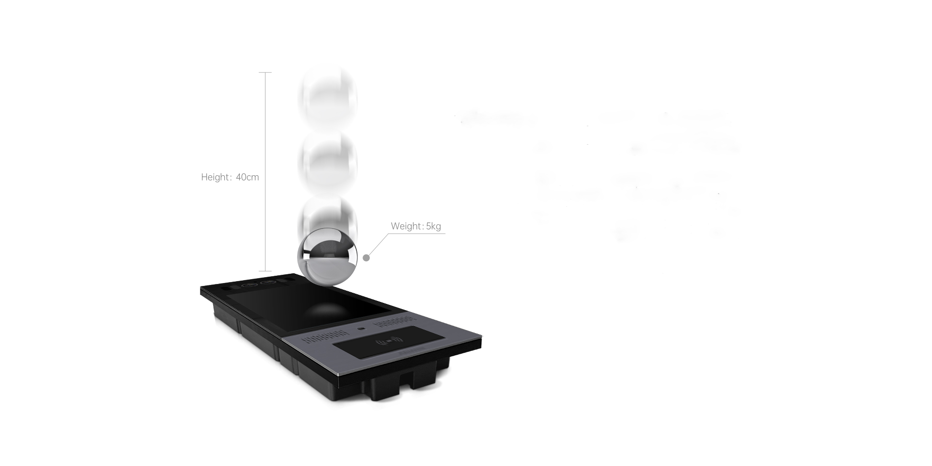 Ilustrácia antivandal testu interkomu Akuvox X915 demonštrujúca najvyššiu mechanickú odolnosť IK10 proti nárazu a poškodeniu, vďaka čomu je zariadenie vhodné do náročného prostredia a zabezpečených objektov.